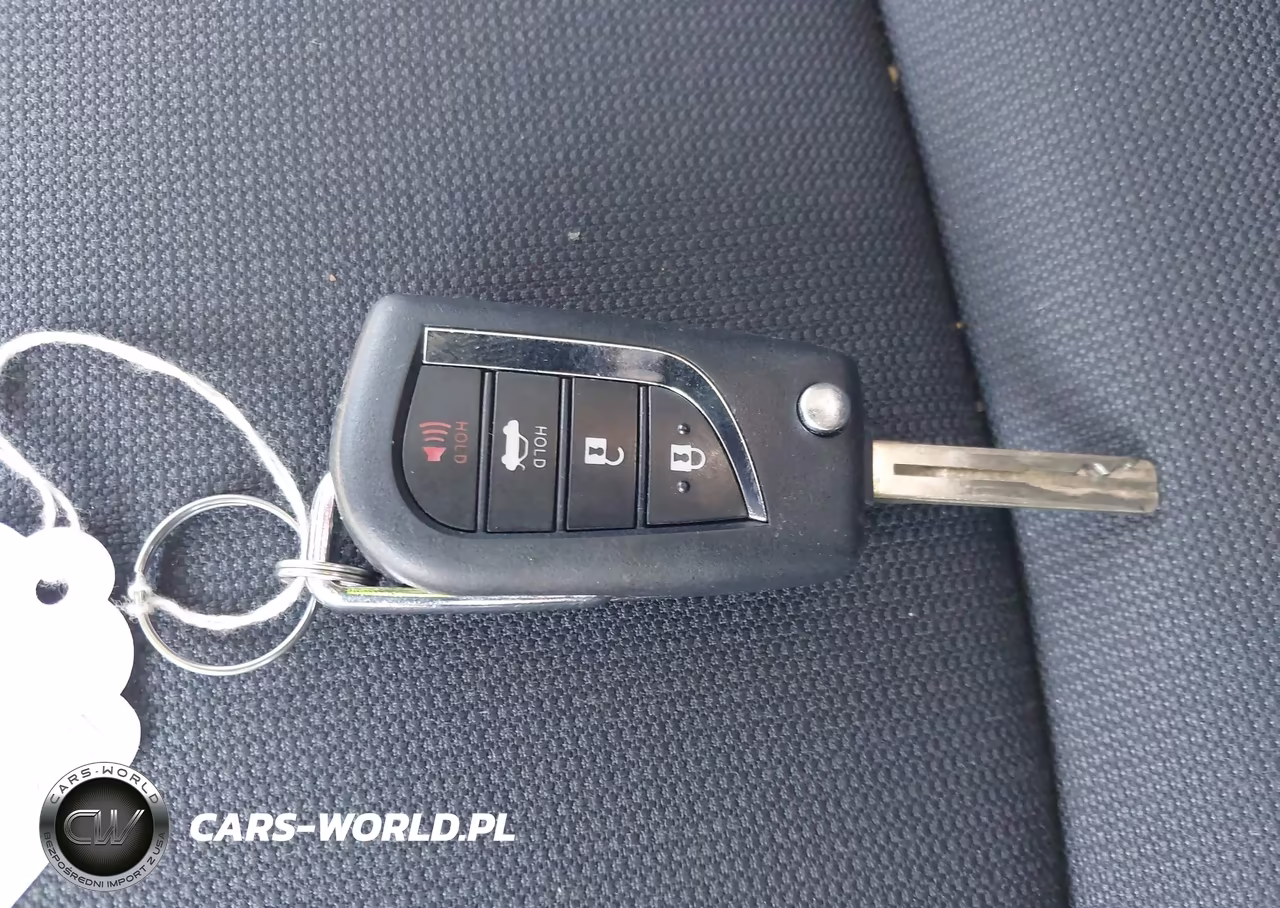 2020 Toyota Corolla Le VIN:JTDEPRAE2LJ069741 - 11