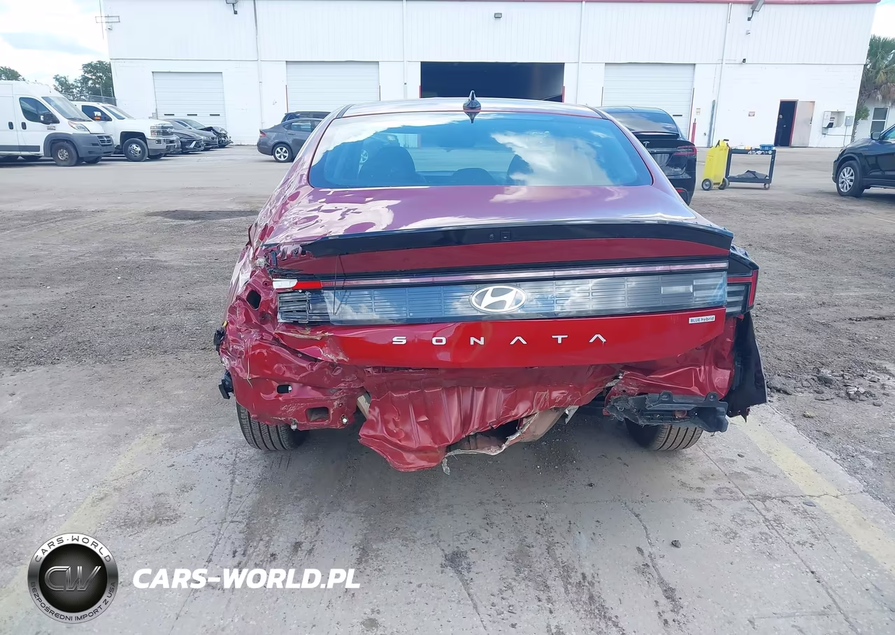 2026 Hyundai Sonata Hybrid Blue VIN:KMHL24JJ8TA138417 - 16