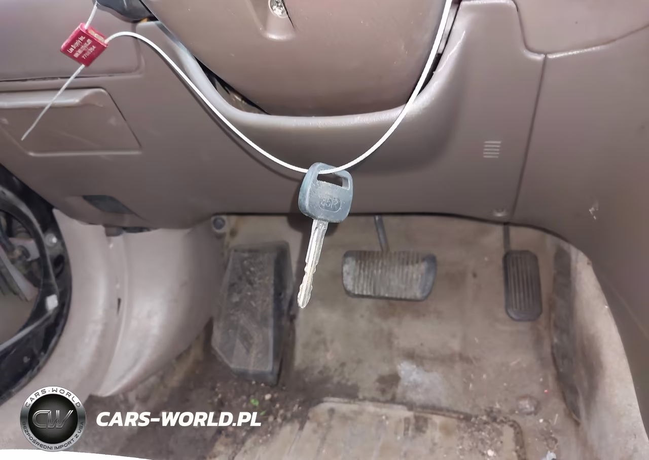 2000 Toyota Camry Le V6 VIN:4T1BF28K1YU947797 - 11