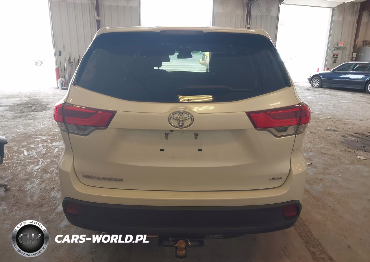 2019 Toyota Highlander Le VIN:5TDBZRFH0KS704411 - 16