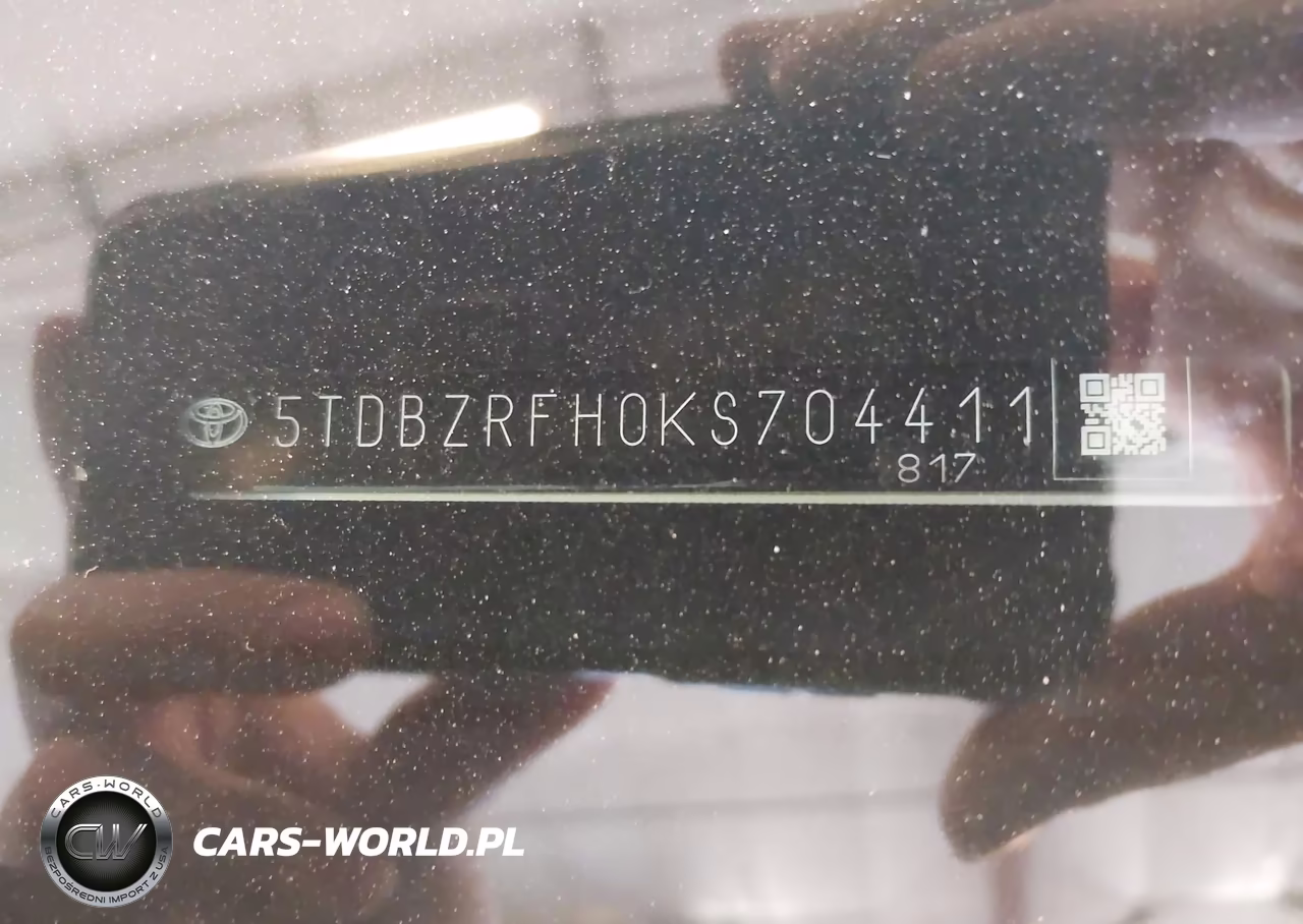 2019 Toyota Highlander Le VIN:5TDBZRFH0KS704411 - 9