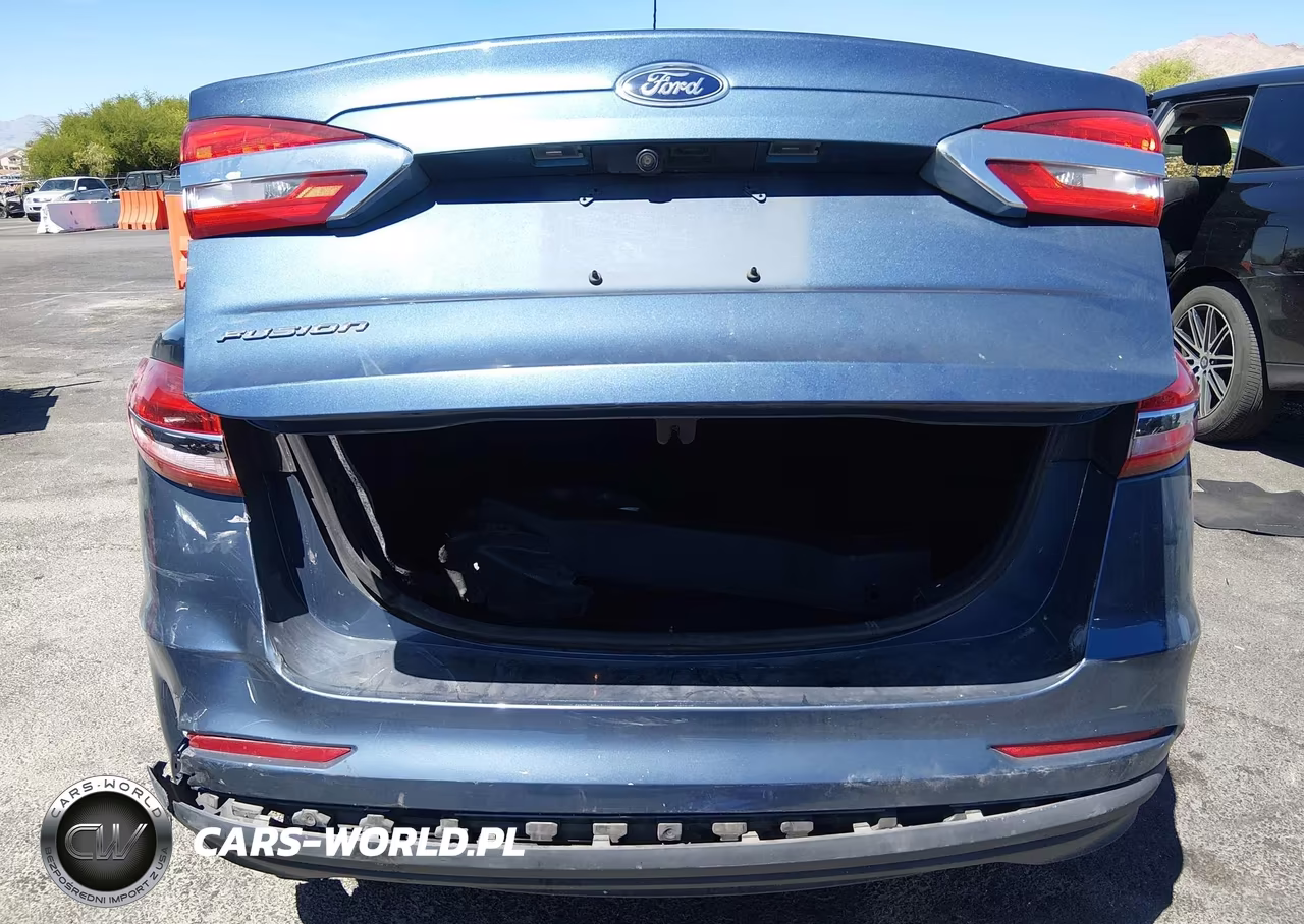 2019 Ford Fusion S VIN:3FA6P0G79KR201137 - 6