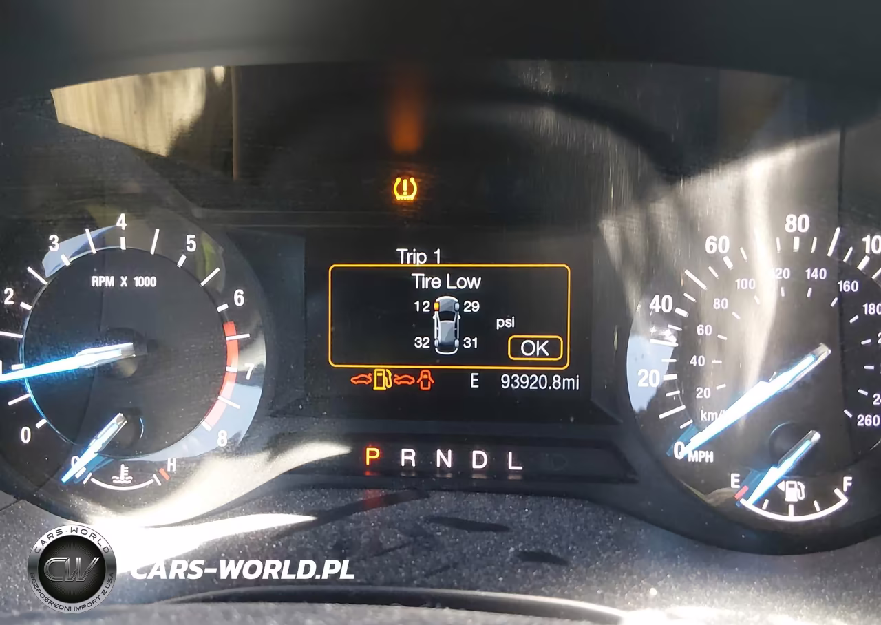 2019 Ford Fusion S VIN:3FA6P0G79KR201137 - 7
