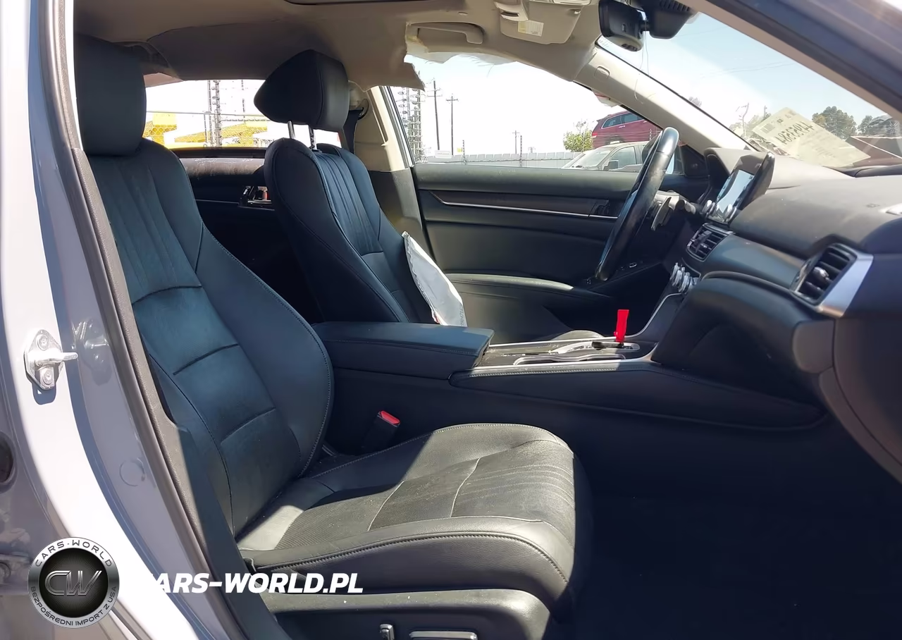 2021 Honda Accord Hybrid Touring VIN:1HGCV3F93MA000968 - 5