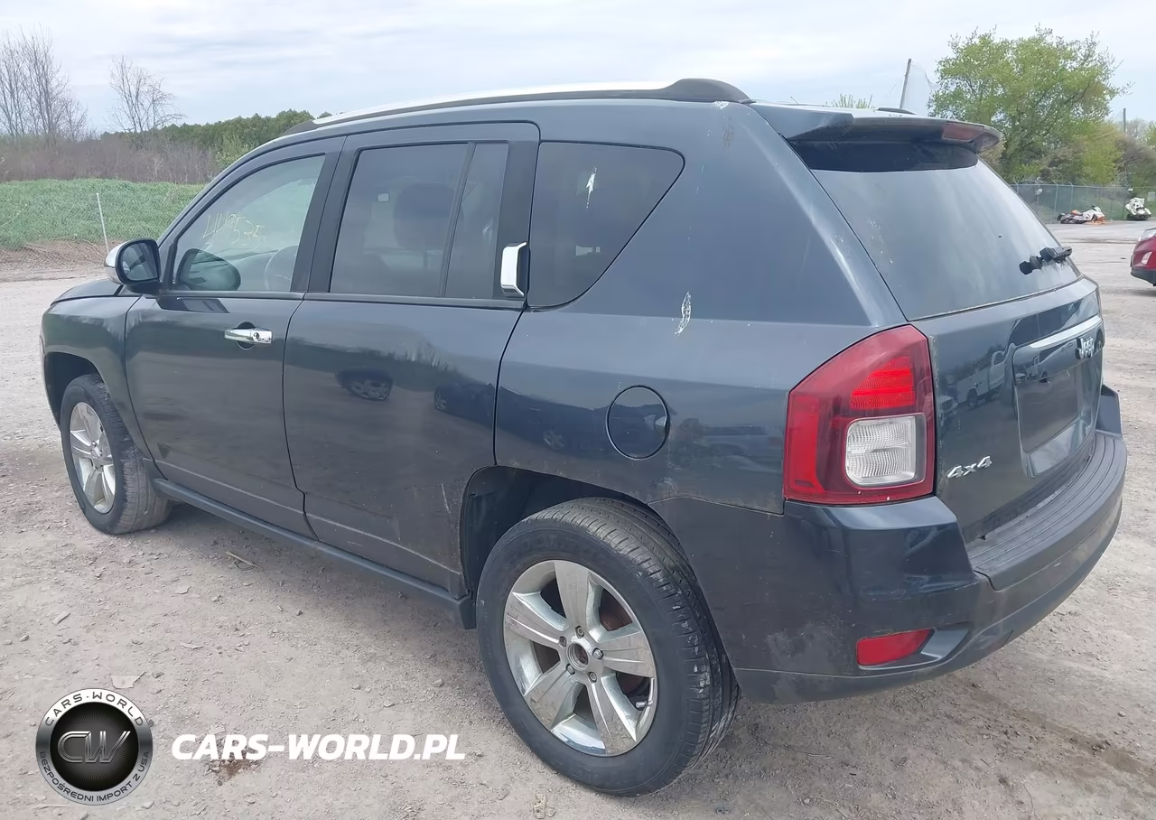 2014 Jeep Compass Latitude VIN:1C4NJDEB6ED770675 - 3
