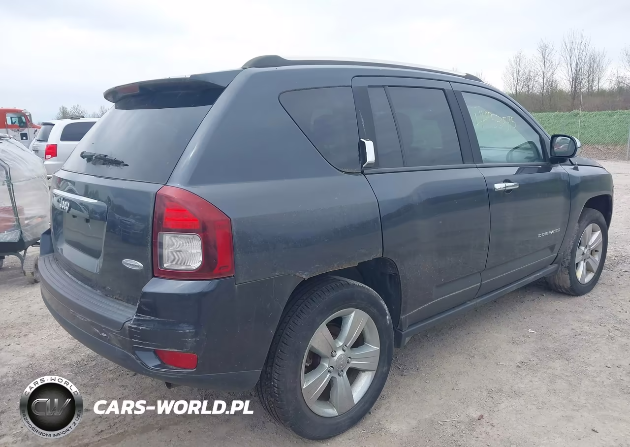 2014 Jeep Compass Latitude VIN:1C4NJDEB6ED770675 - 4
