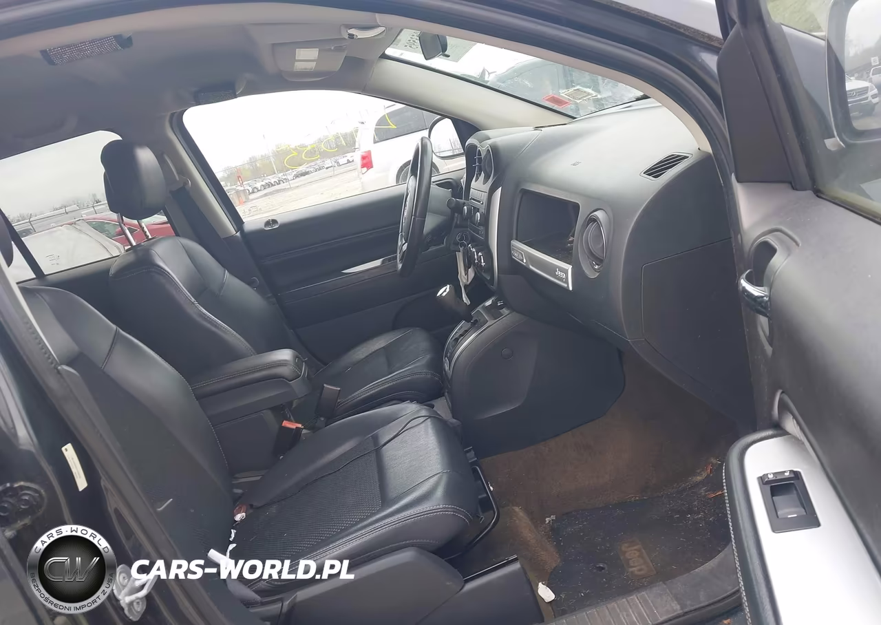 2014 Jeep Compass Latitude VIN:1C4NJDEB6ED770675 - 5