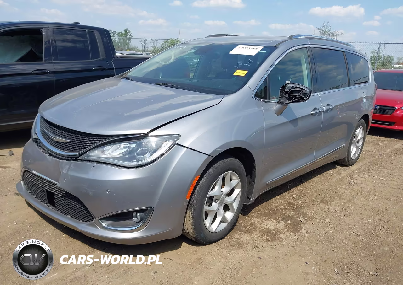 2018 Chrysler Pacifica Touring L Plus VIN:2C4RC1EG9JR212624 - 2