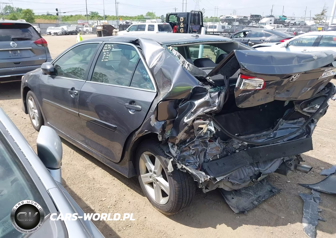 2014 Toyota Camry Se VIN:4T1BF1FK0EU348561 - 3