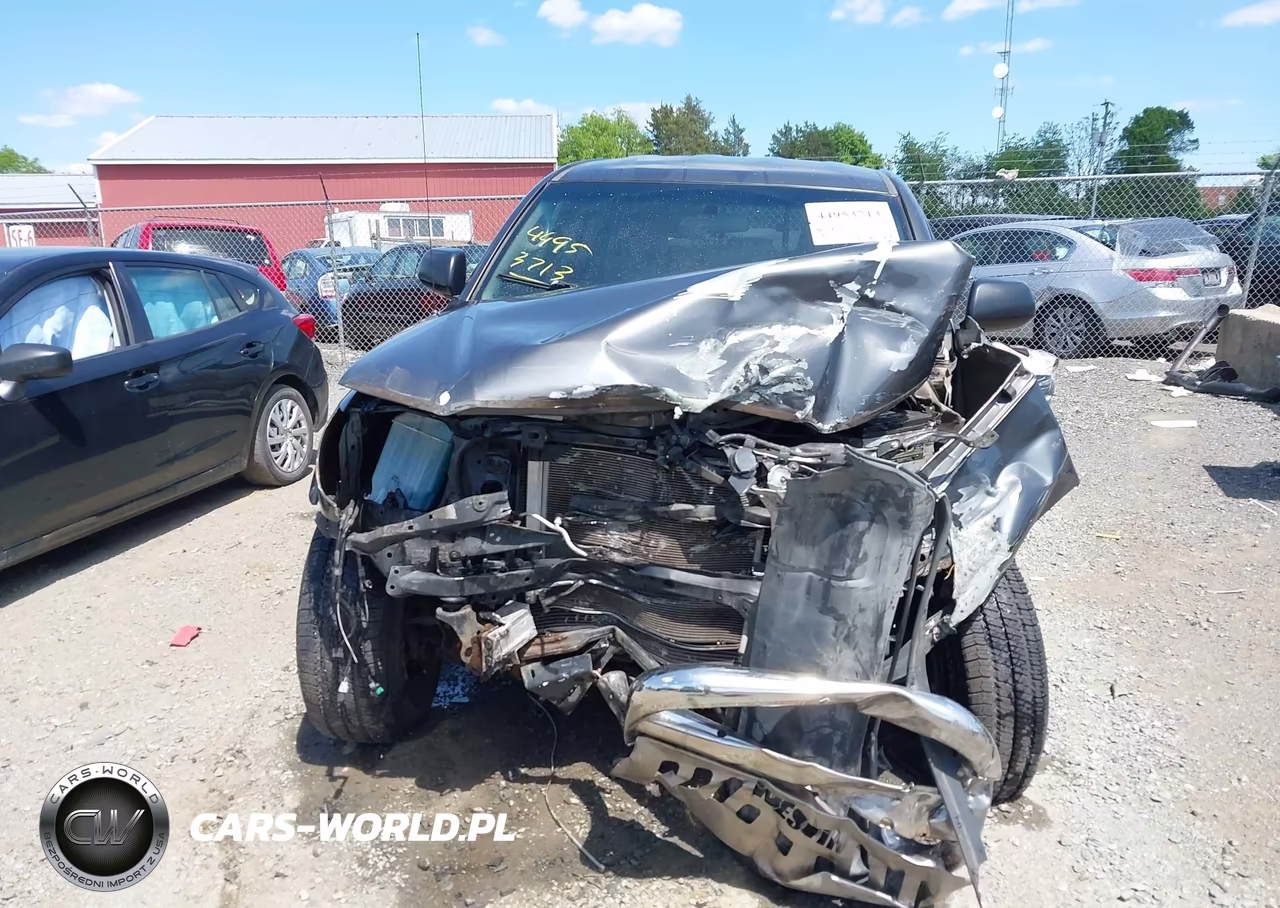 2013 Toyota Tacoma Base V6 VIN:5TFLU4EN4DX057585 - 12