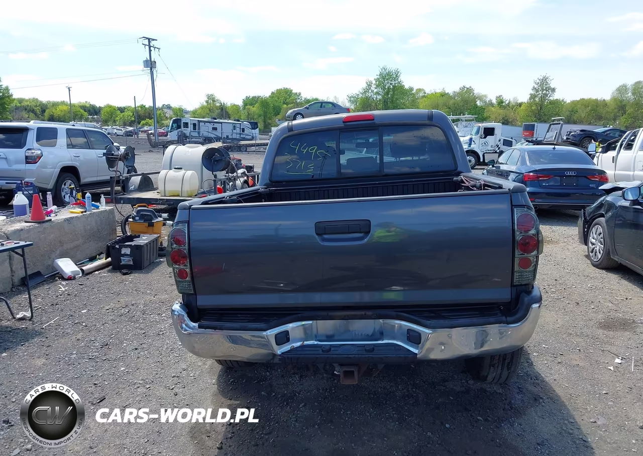 2013 Toyota Tacoma Base V6 VIN:5TFLU4EN4DX057585 - 16