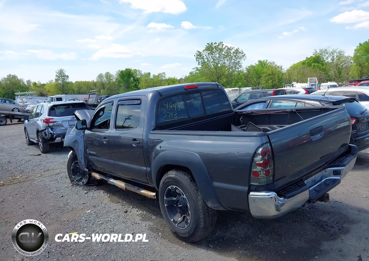 2013 Toyota Tacoma Base V6 VIN:5TFLU4EN4DX057585 - 3