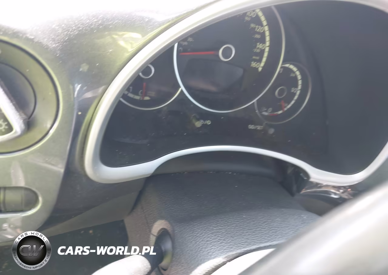 2015 Volkswagen Beetle 1.8T VIN:3VW507ATXFM800265 - 14