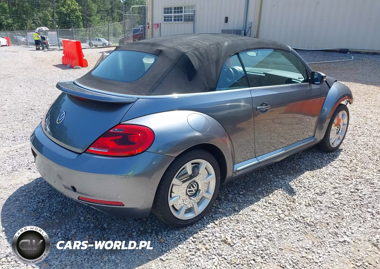 2015 Volkswagen Beetle 1.8T VIN:3VW507ATXFM800265 - 4