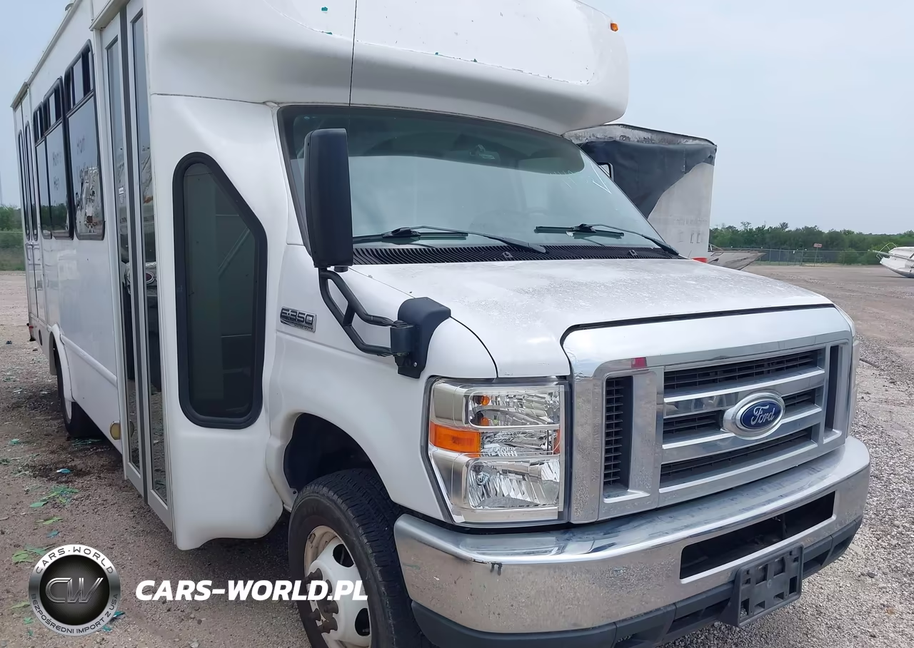 2018 Ford E-350 Cutaway
