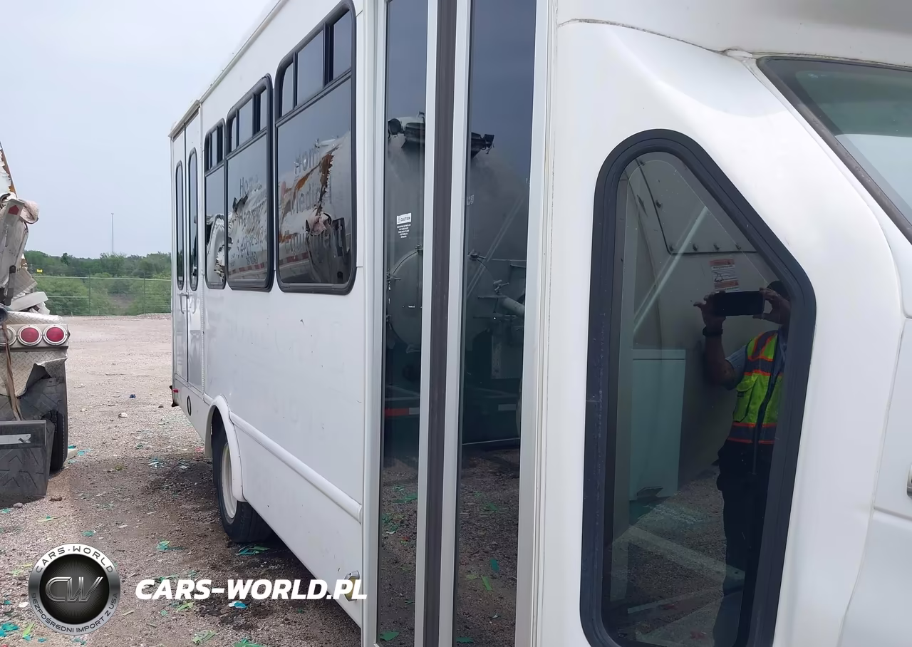 2018 Ford E-350 Cutaway VIN:1FDEE3FS9JDC42860 - 17