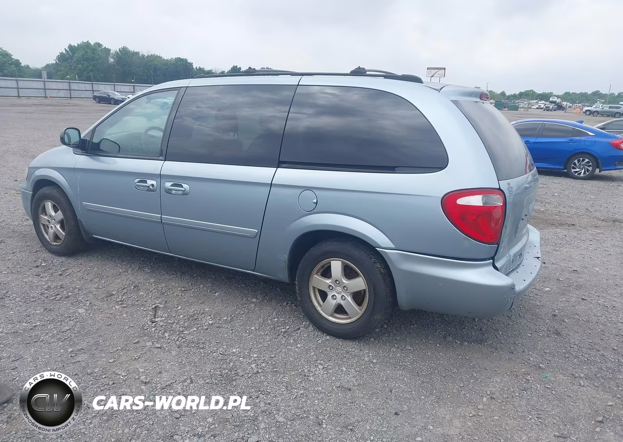 2005 Dodge Grand Caravan Sxt VIN:2D4GP44L75R465607 - 3