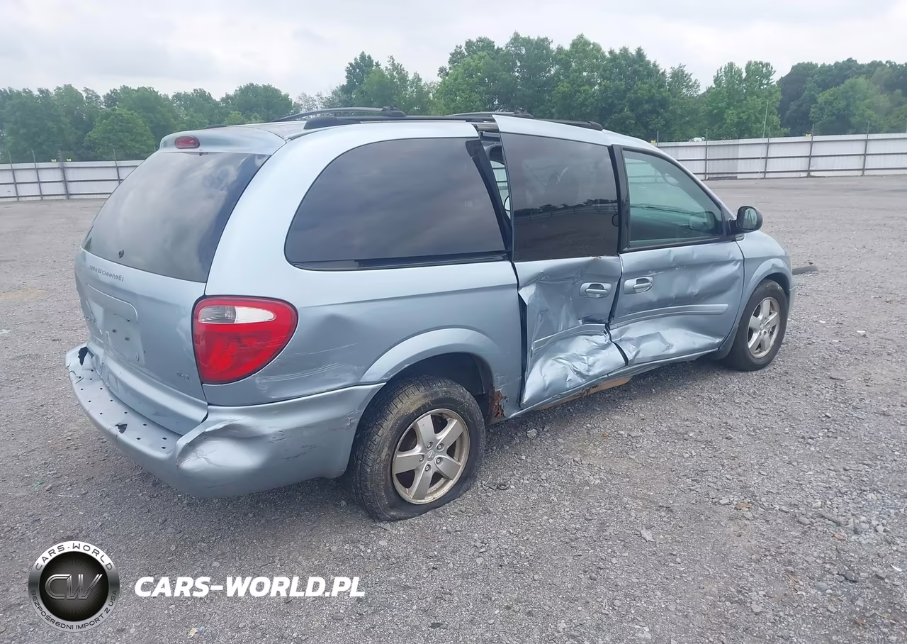 2005 Dodge Grand Caravan Sxt VIN:2D4GP44L75R465607 - 4