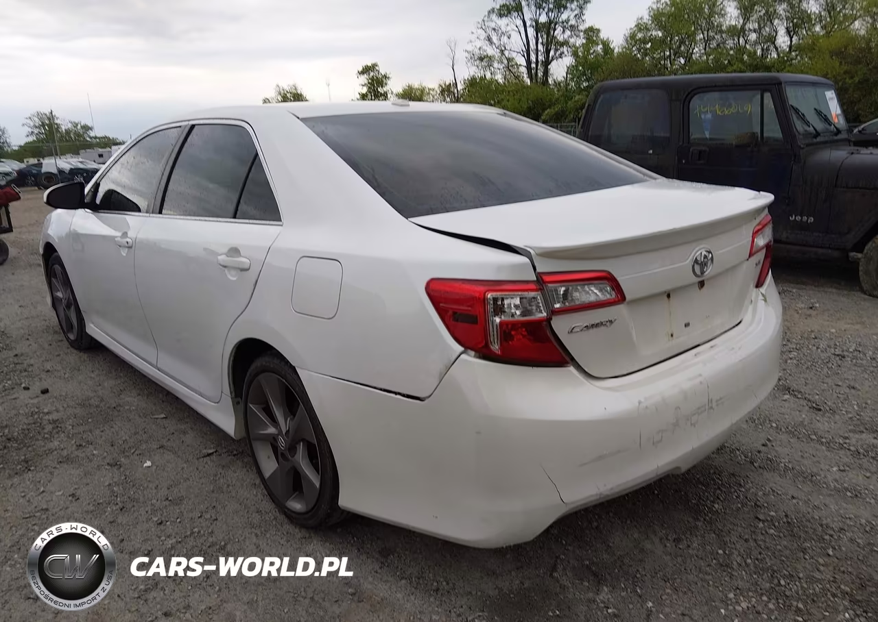 2012 Toyota Camry Se Limited Edition VIN:4T1BF1FK1CU633153 - 3