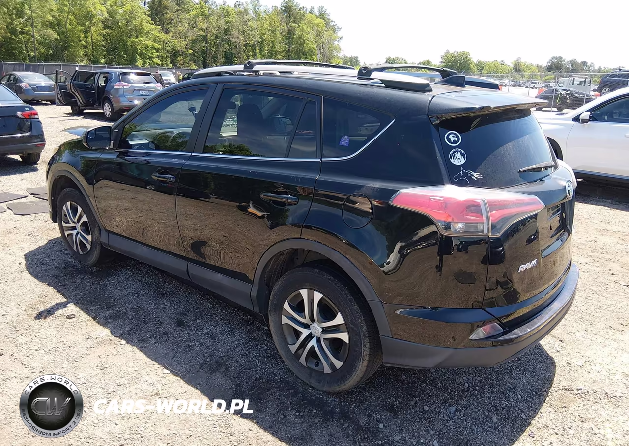 2017 Toyota Rav4 Le VIN:2T3BFREVXHW569980 - 3