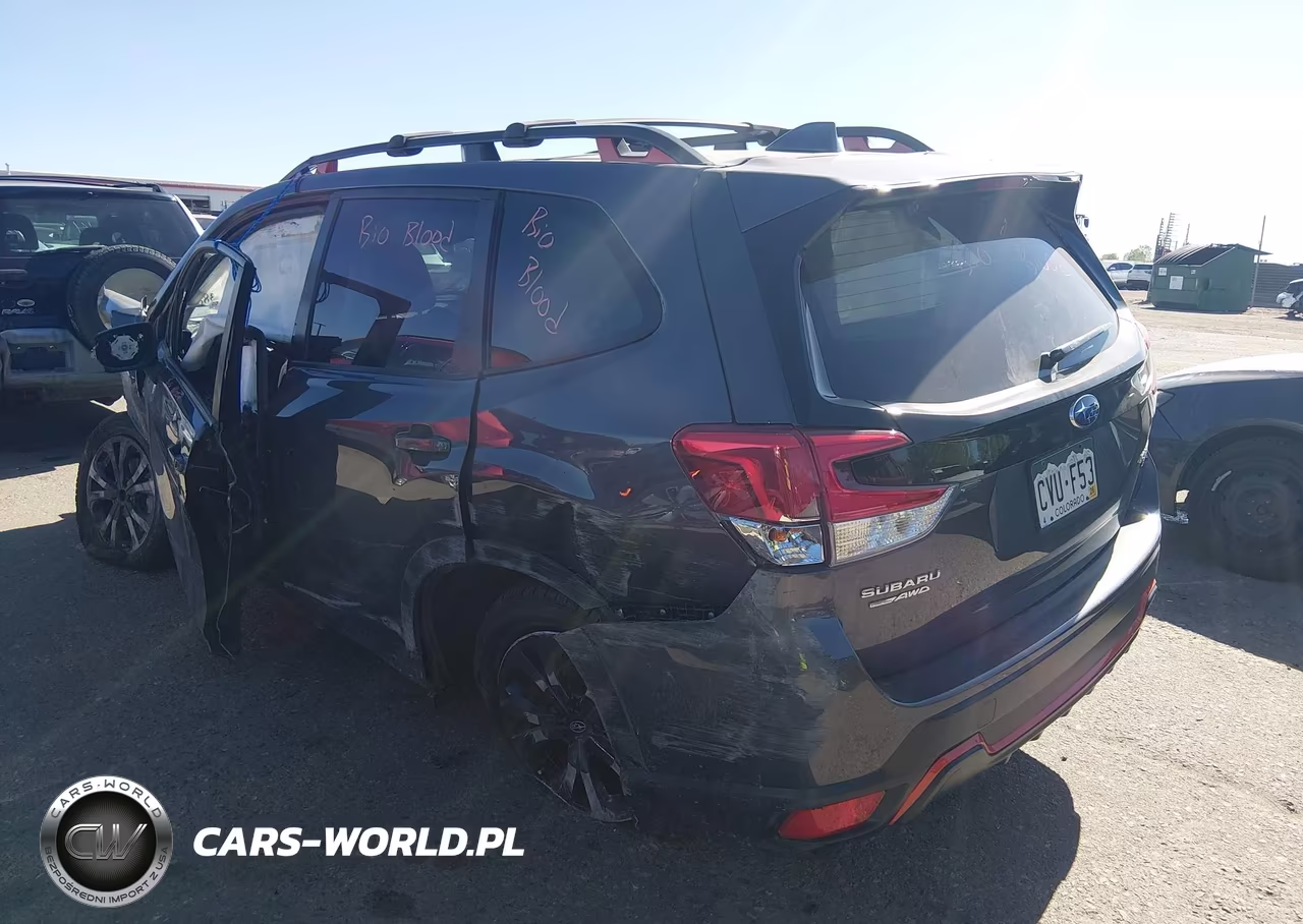 2022 Subaru Forester Sport VIN:JF2SKAGC5NH433123 - 3
