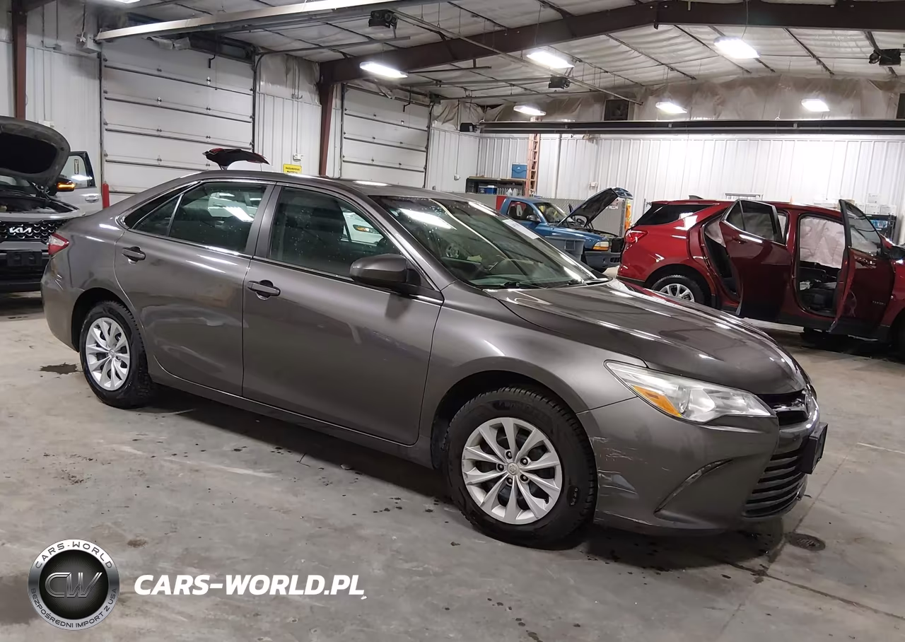 2015 Toyota Camry Le