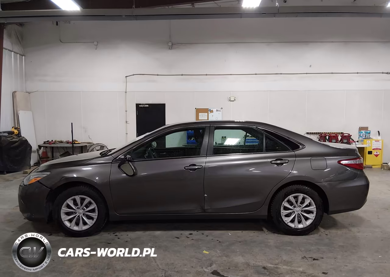 2015 Toyota Camry Le VIN:4T4BF1FK1FR500659 - 15