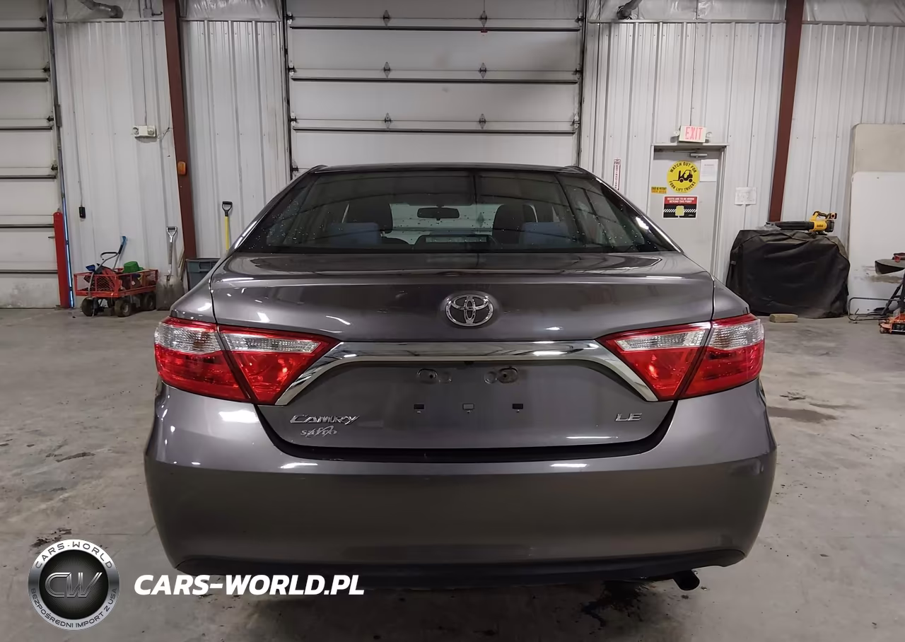 2015 Toyota Camry Le VIN:4T4BF1FK1FR500659 - 17