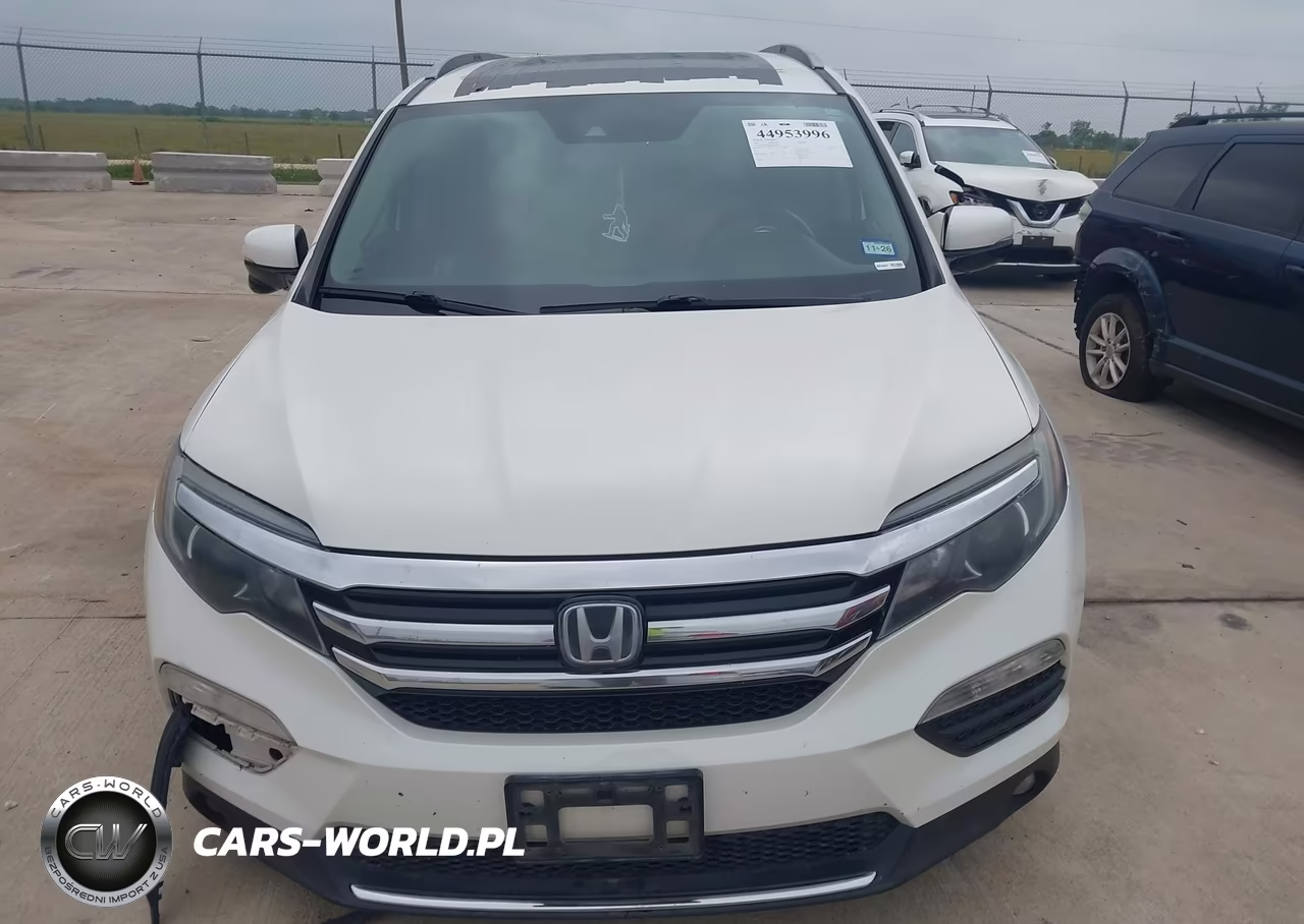 2017 Honda Pilot Touring VIN:5FNYF6H97HB002218 - 12