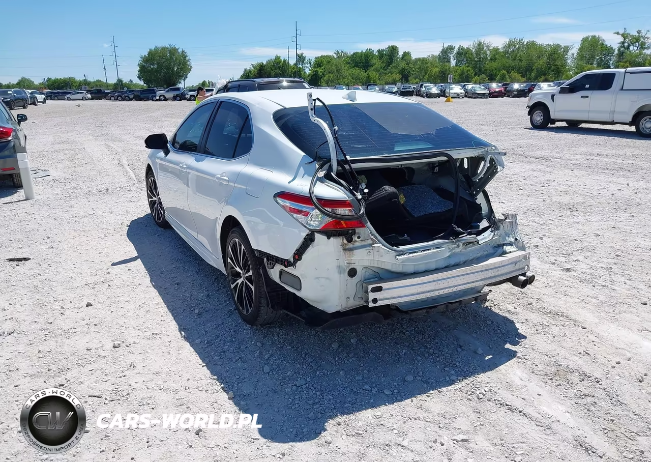 2020 Toyota Camry Se VIN:4T1G11AK4LU943874 - 3