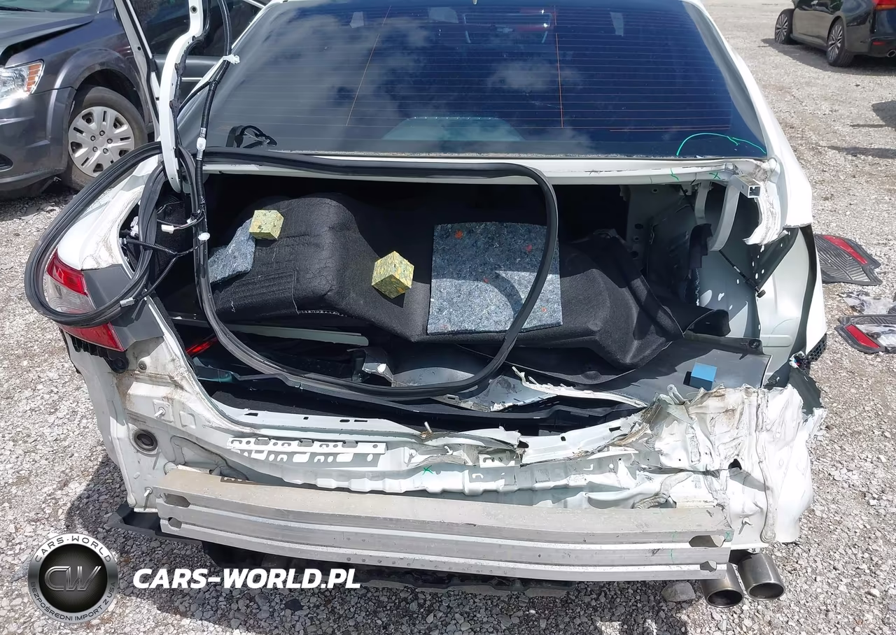 2020 Toyota Camry Se VIN:4T1G11AK4LU943874 - 6