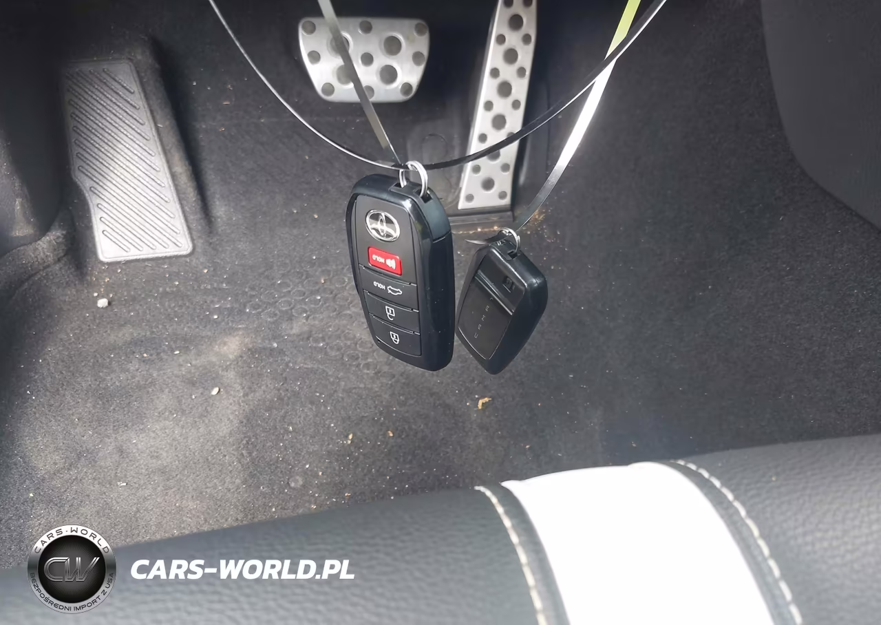 2026 Toyota Camry Se VIN:4T1DAACK1TU236392 - 11