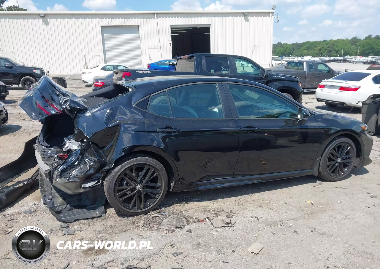 2026 Toyota Camry Se VIN:4T1DAACK1TU236392 - 13