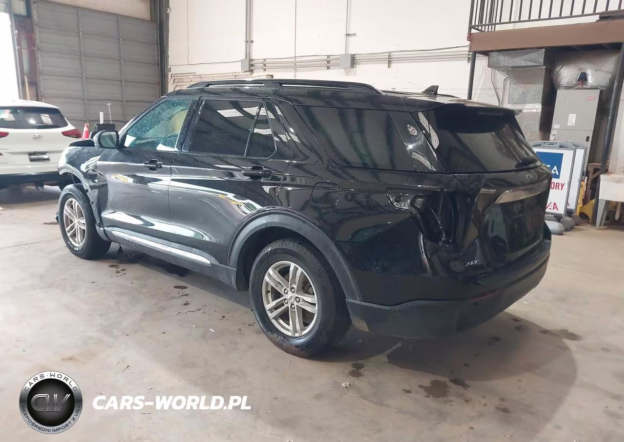 2022 Ford Explorer Xlt VIN:1FMSK7DH8NGB64909 - 3