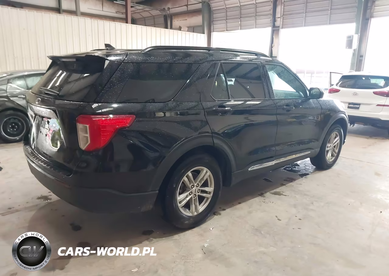 2022 Ford Explorer Xlt VIN:1FMSK7DH8NGB64909 - 4