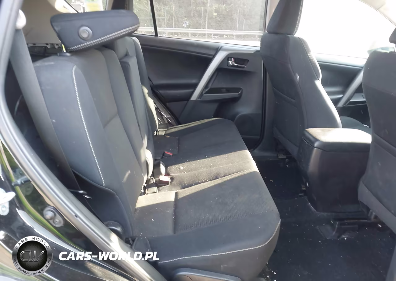 2018 Toyota Rav4 Xle VIN:2T3RFREV7JW753441 - 8