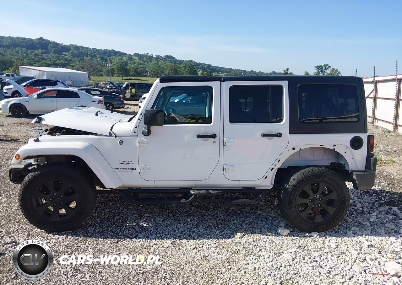 2018 Jeep Wrangler Jk Unlimited Sahara 4X4 VIN:1C4BJWEG5JL937523 - 15