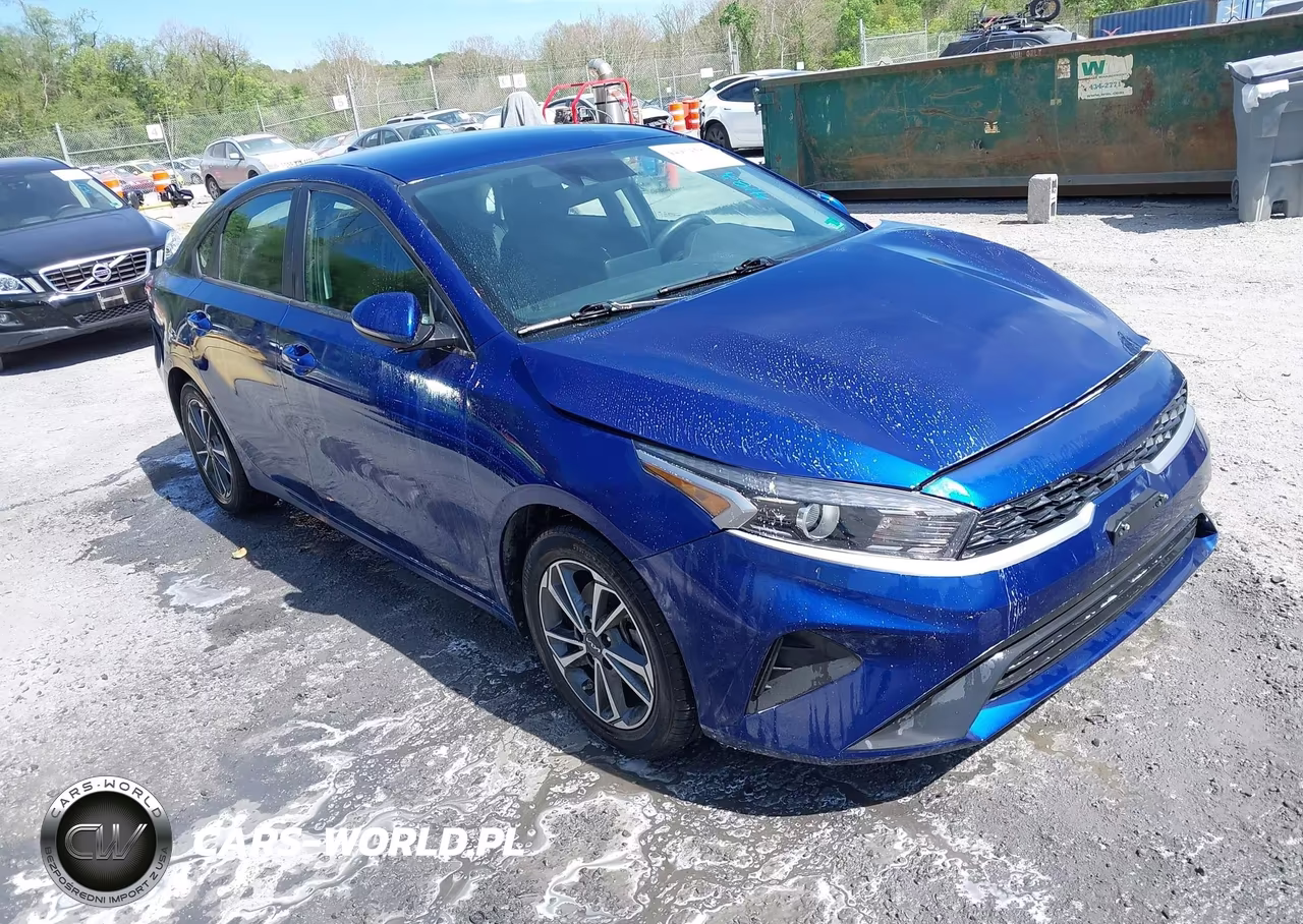 2022 Kia Forte Lxs – zdjęcie 1 z 17