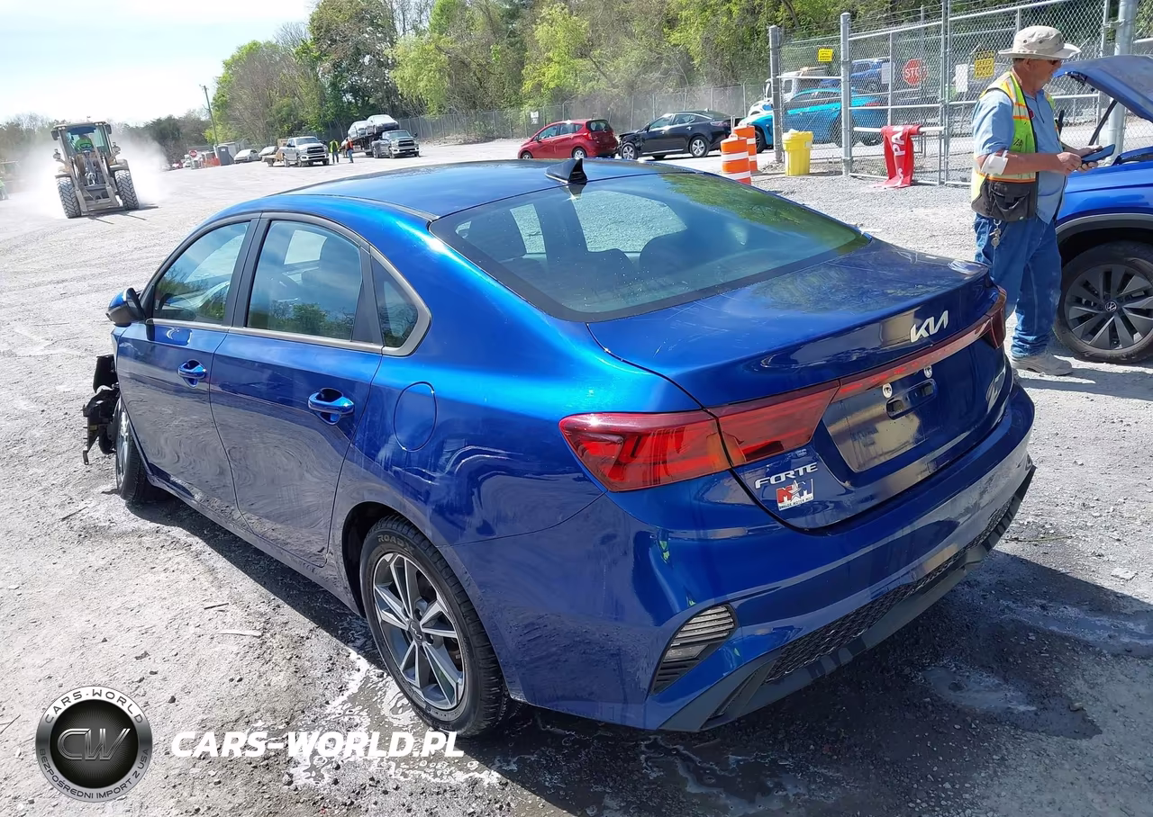 2022 Kia Forte Lxs VIN:3KPF24ADXNE475389 - 3