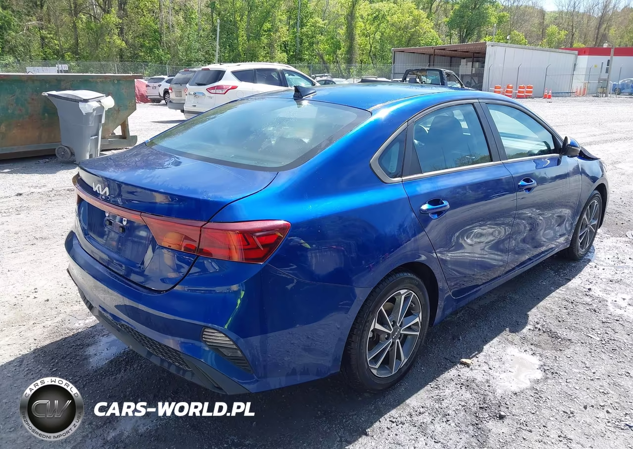 2022 Kia Forte Lxs VIN:3KPF24ADXNE475389 - 4