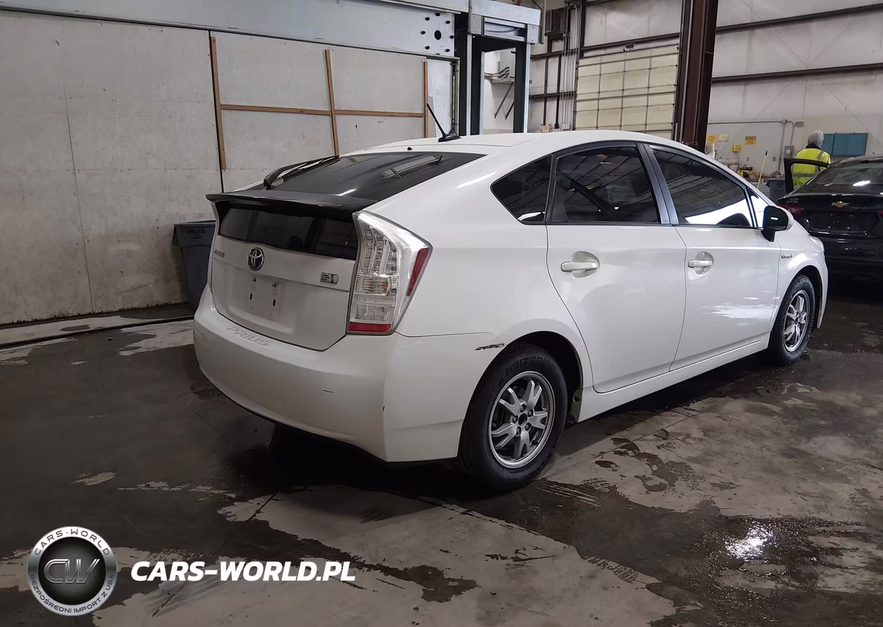 2010 Toyota Prius Iii VIN:JTDKN3DU3A0068240 - 4