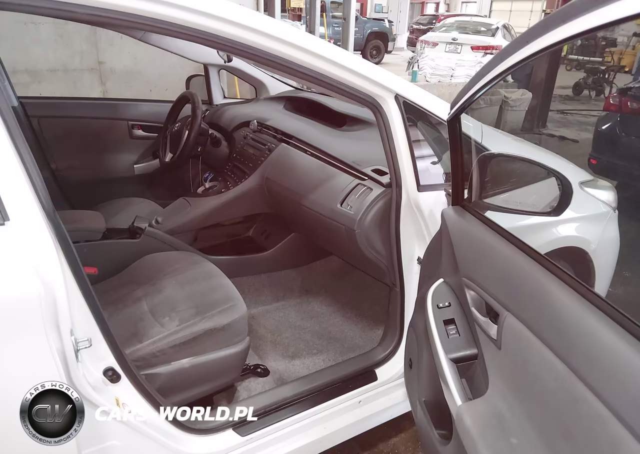 2010 Toyota Prius Iii VIN:JTDKN3DU3A0068240 - 5