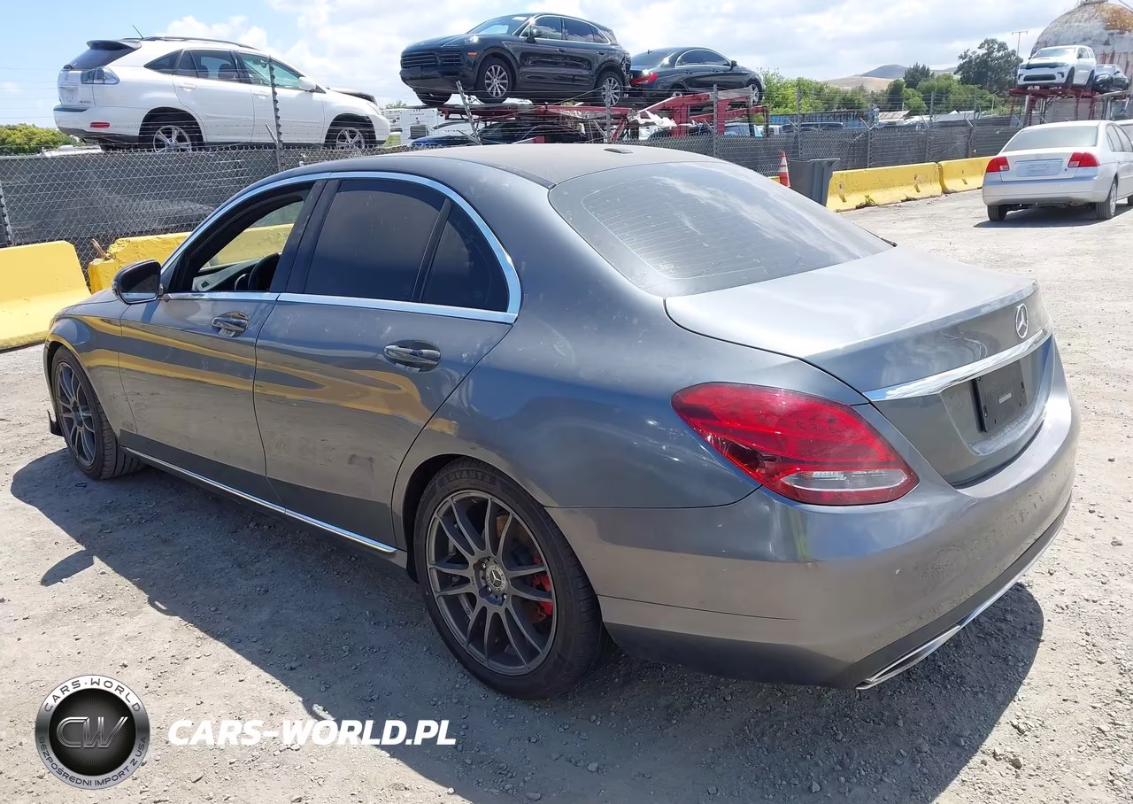 2018 Mercedes-Benz C 300 VIN:55SWF4JB4JU281625 - 3