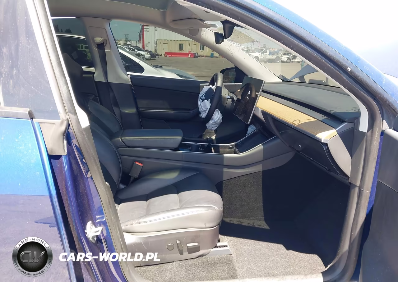 2020 Tesla Model Y Long Range Dual Motor All-Wheel Drive VIN:5YJYGDEE5LF053079 - 5