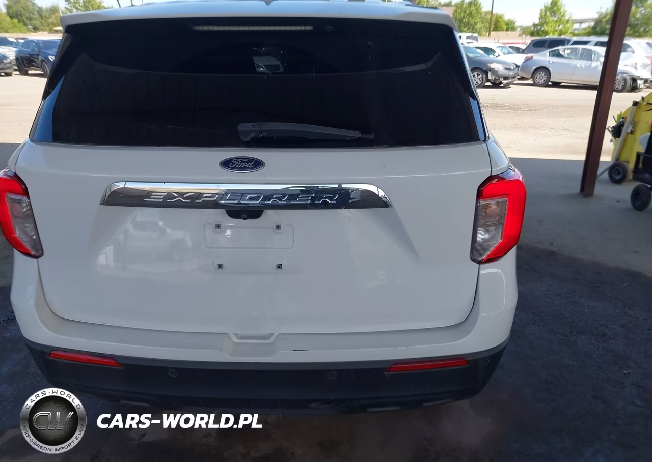 2021 Ford Explorer VIN:1FMSK7BH8MGA31813 - 17