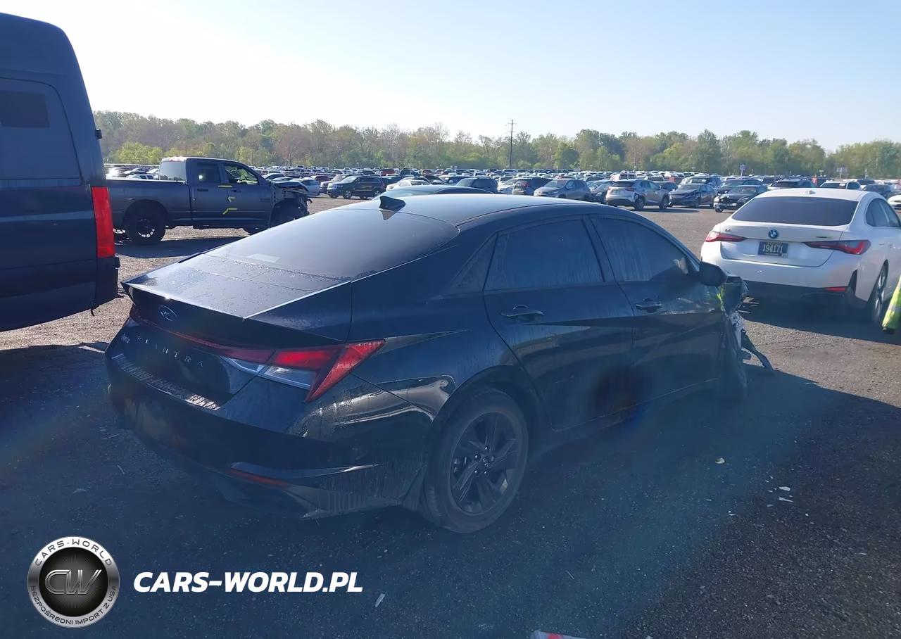 2022 Hyundai Elantra Sel VIN:5NPLS4AG4NH075353 - 4