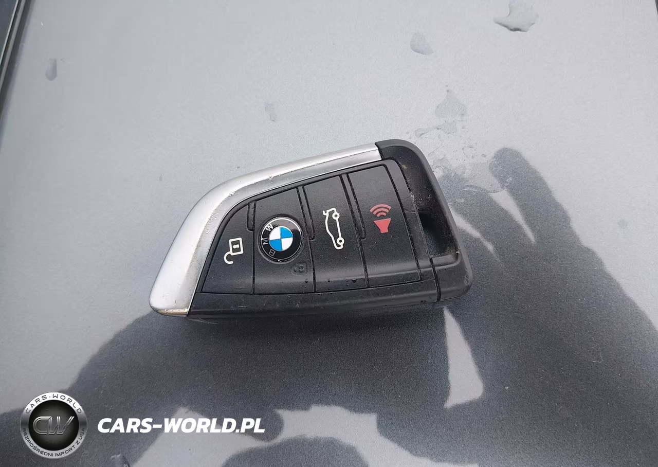 2018 BMW X1 xDrive28I VIN:WBXHT3C33J5F90366 - 11
