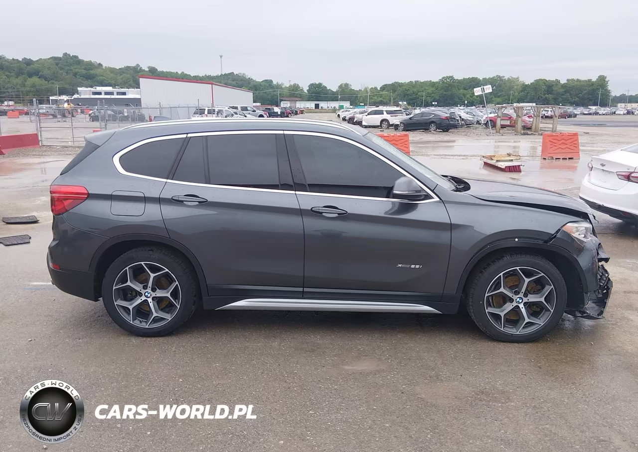 2018 BMW X1 xDrive28I VIN:WBXHT3C33J5F90366 - 13