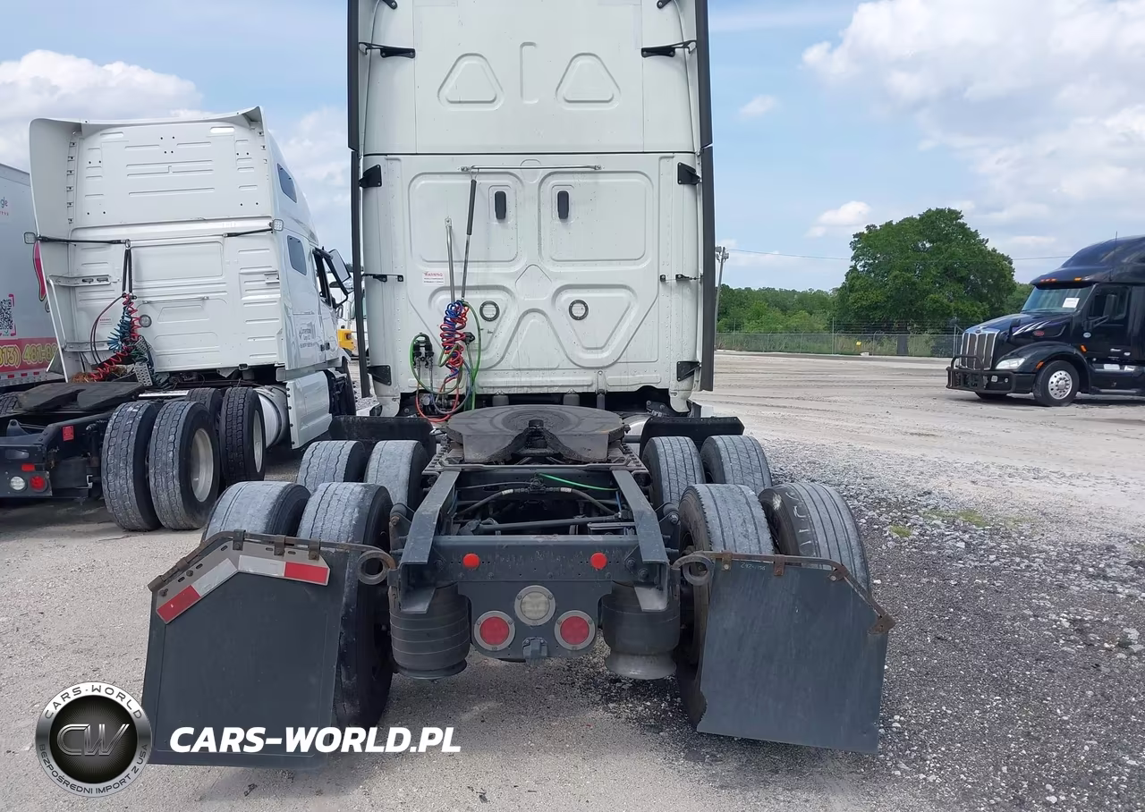 2020 Freightliner Cascadia 125 VIN:3AKJGLDRXLSLJ3891 - 18