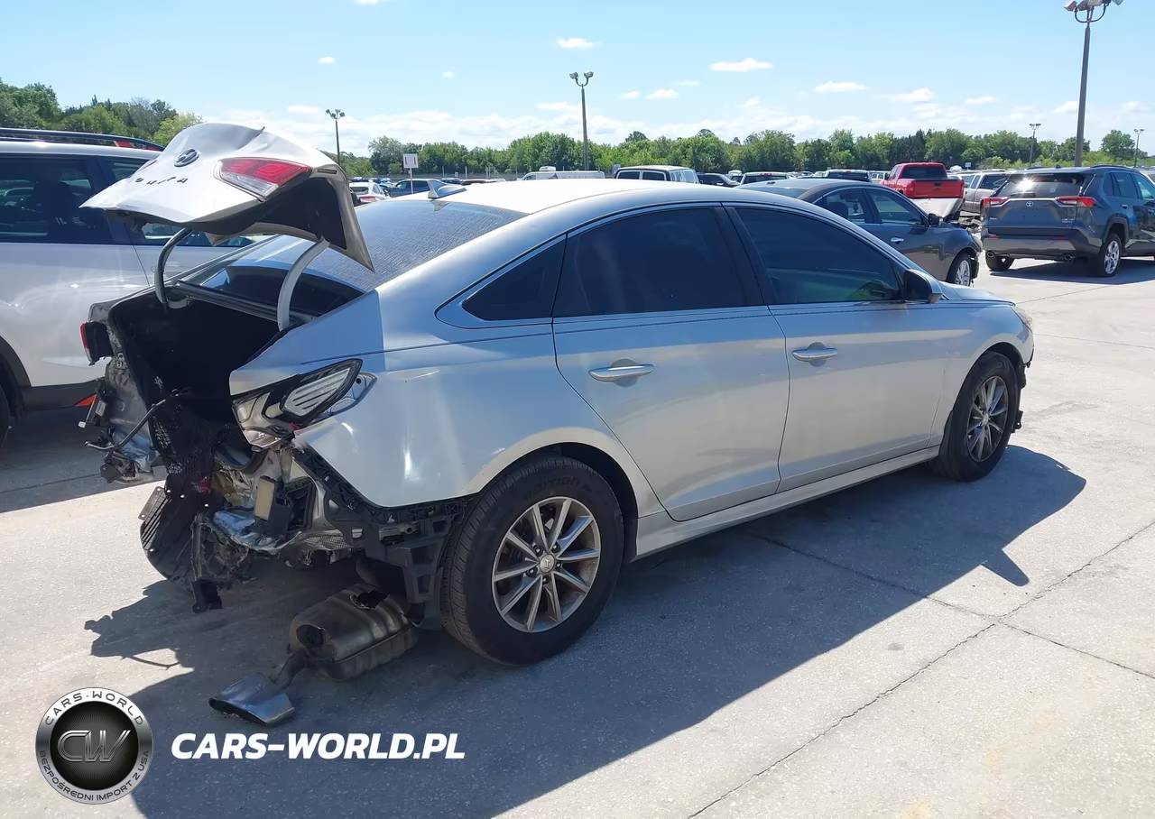 2018 Hyundai Sonata Se VIN:5NPE24AF0JH643818 - 4